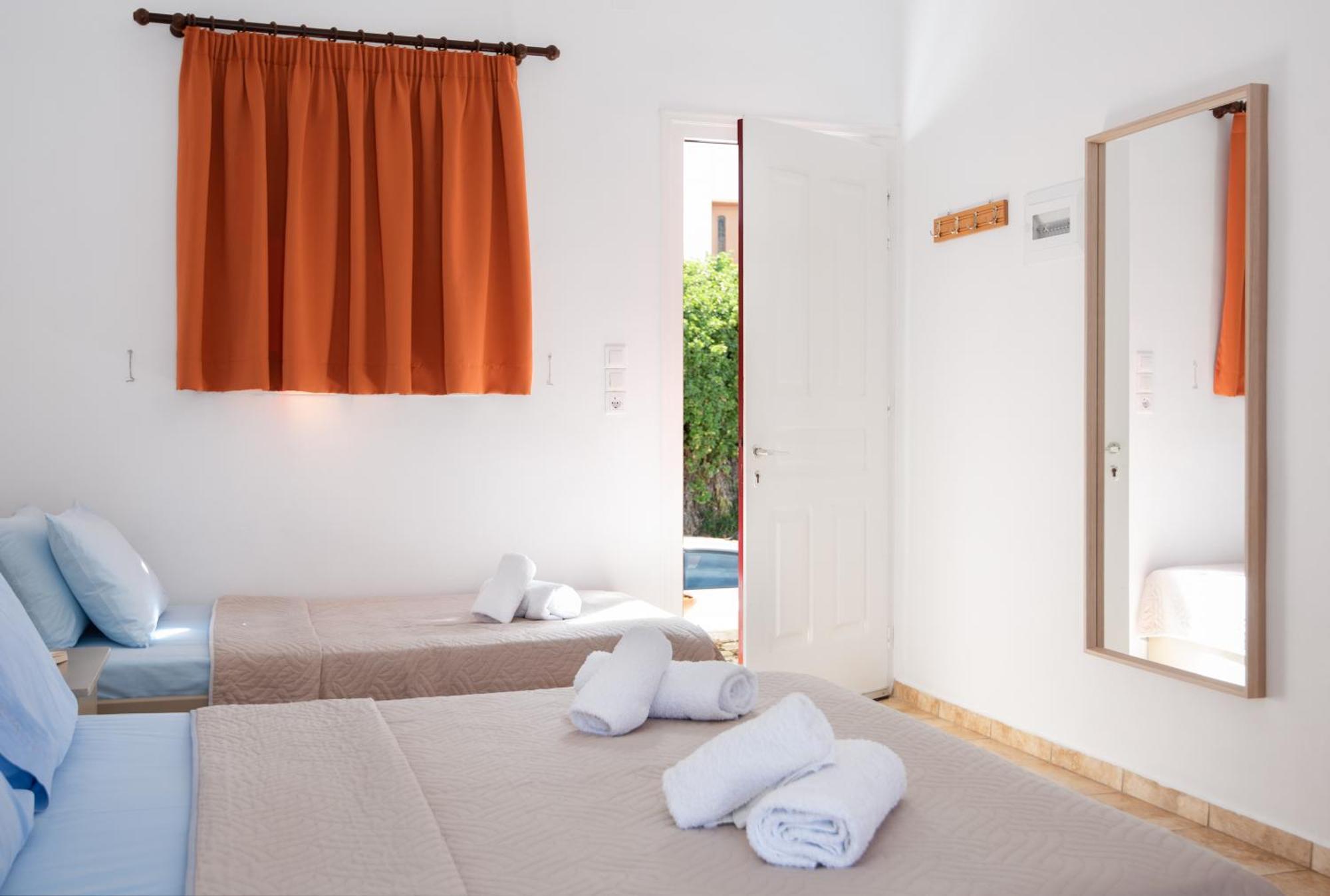Simeon Rooms & Apartments Kamares  المظهر الخارجي الصورة
